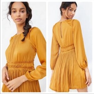 Maeve by Anthropologie Saniya Mini Dress Pleated Long Sleeve Gold Size Small